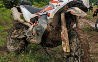 KTM Adventure 890R - Mud Test Dunlop Trailmax Raid